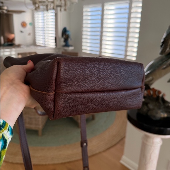 Portland Leather Mini Tote Bag with Crossbody Strap - Picture 4 of 8